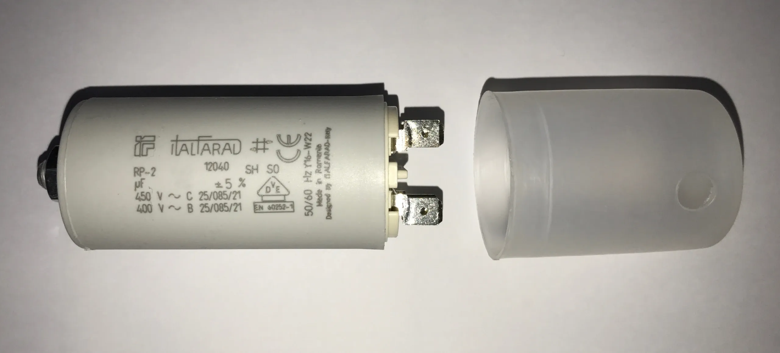 ItalFarad Motor Run Capacitor 8uF Tag